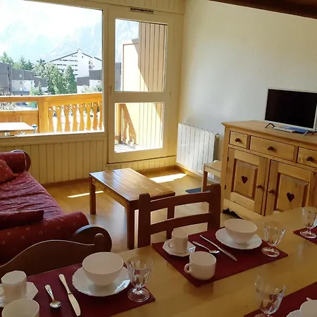 Pour 6 Au Pied Des Pistes Au Centre Des Deux Alpes - Fr-1-516-28 * Les Deux Alpes